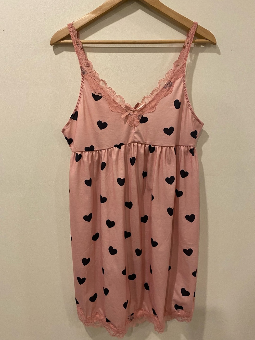 Lace trim pink nightie with hearts